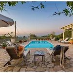 Aloni Villa Lákka